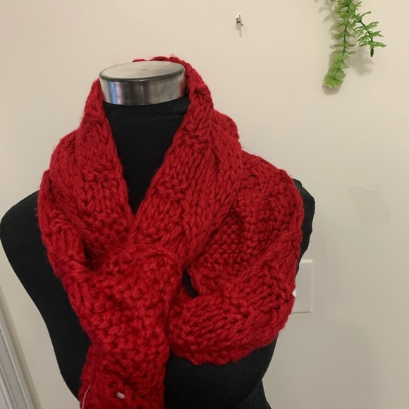 Smart Set KnitFringe 100% Arylic Warm Scarf - Picture 5 of 13